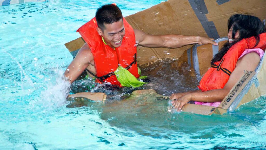 All Ages
Friday, July 24
5:30pm
Splash Zone Water Park
Fee: $5 per boat