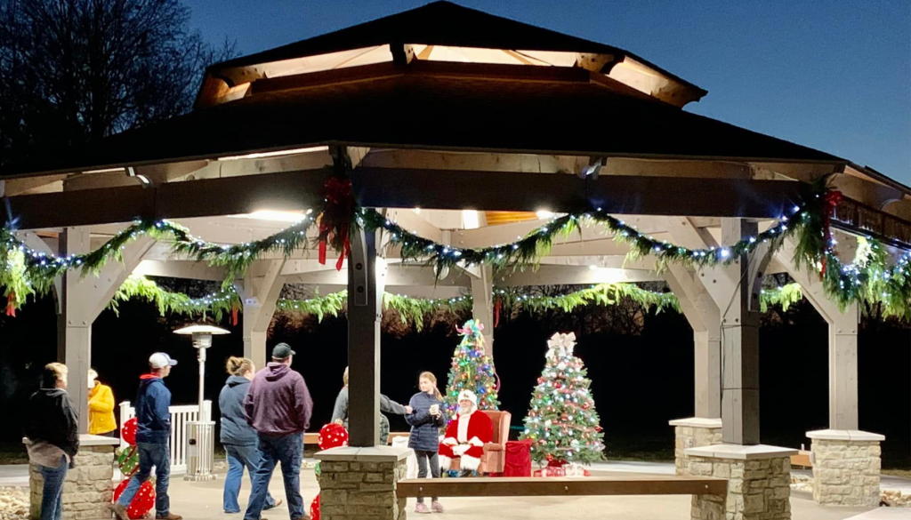 All Ages
2026 Dates TBD
5:00 - 7:00pm
Snyder Park Clubhouse
FREE