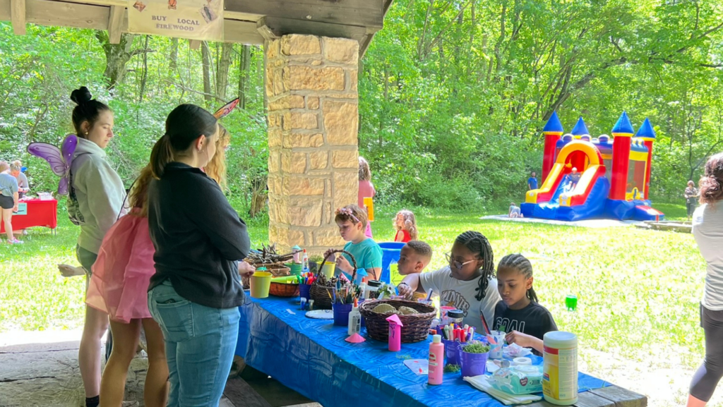 All Ages
Saturday May 16
11:00 - 1:00pm
George Rogers Clark Park
FREE